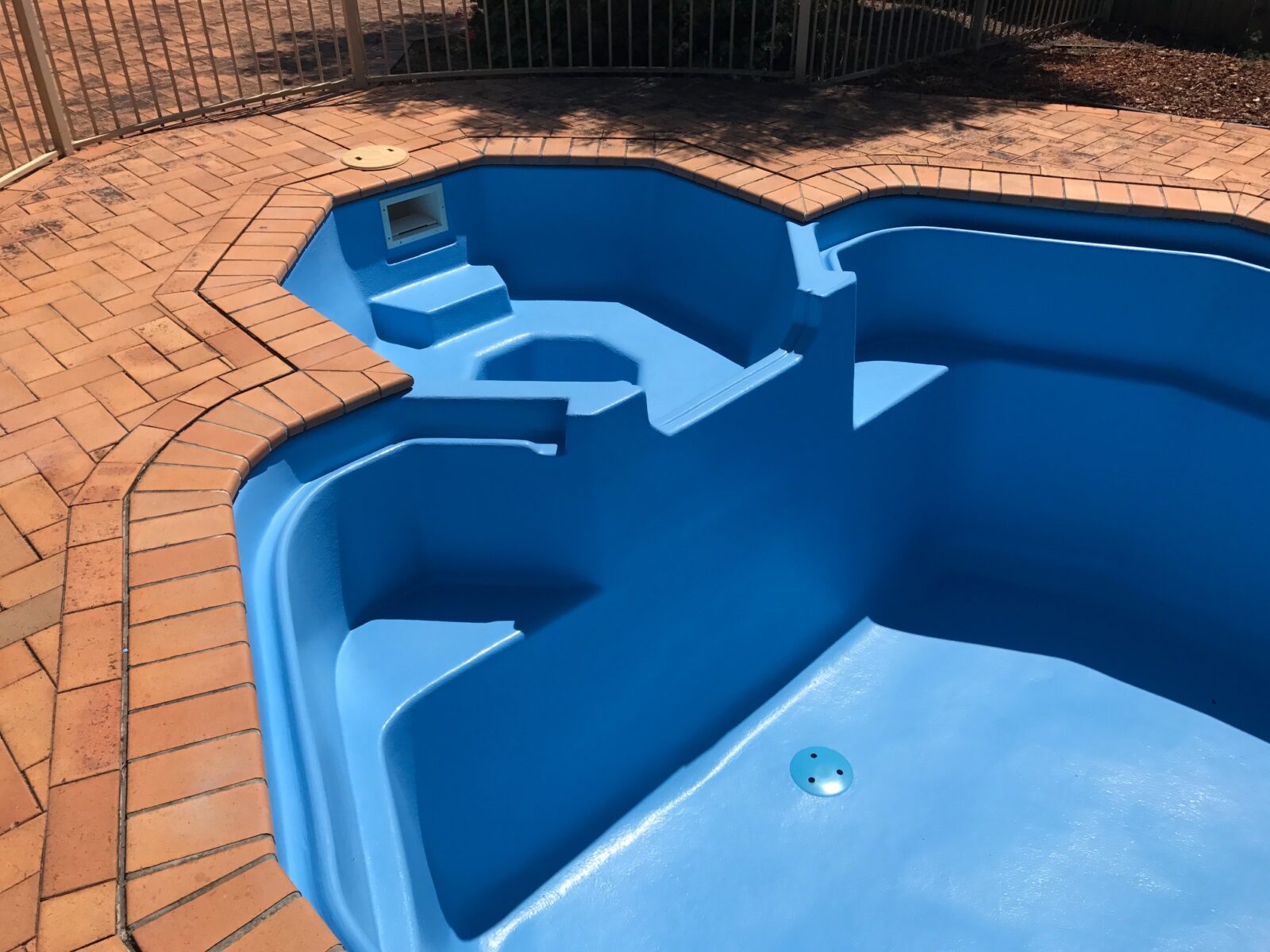 Fibreglass Pool Resurfacing